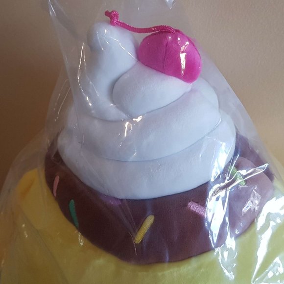 NWT POMPOMPURIN 12” Hello Kitty & Friends Sundae Cupcake Squishmallow - Picture 7 of 8